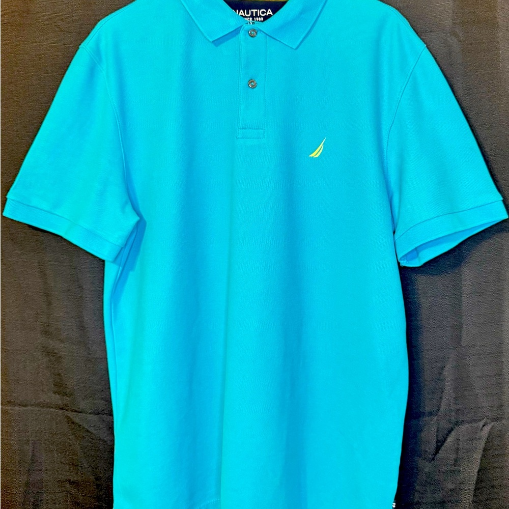 Nautica
size: L 
Blue